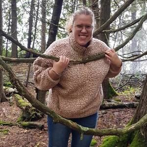 Meet your Posher, Maxine